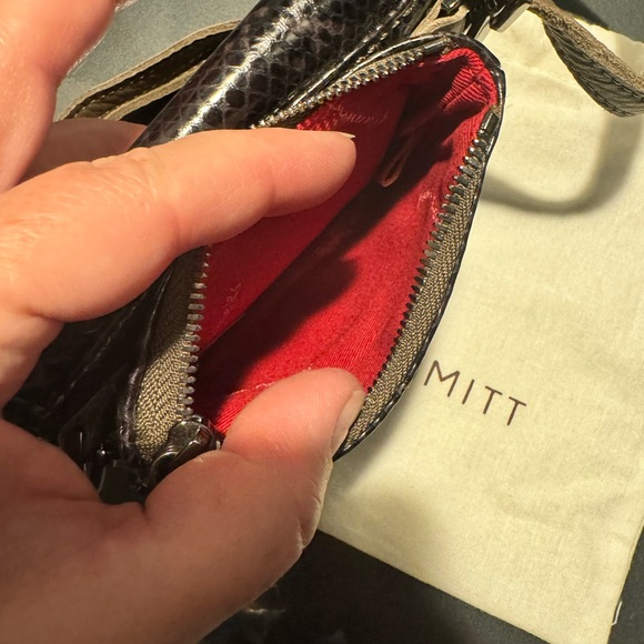 Hammitt Small Levy Crossbody Wallet Adjustable Strap Leather Olivine Snake - Picture 8 of 11